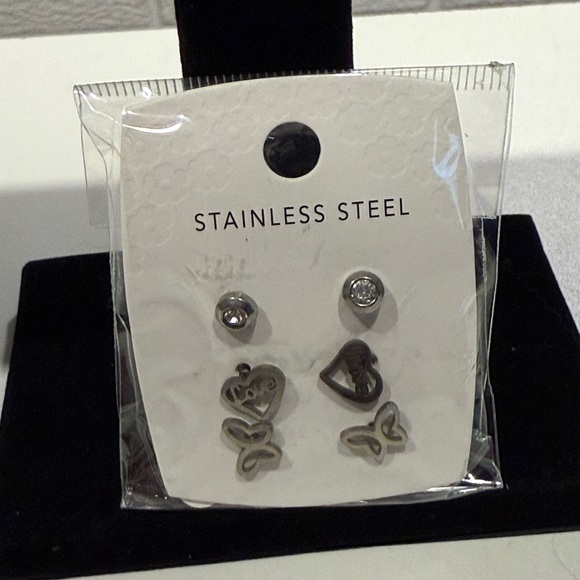 Chloe Silver Stud Earrings Set - Picture 1 of 2